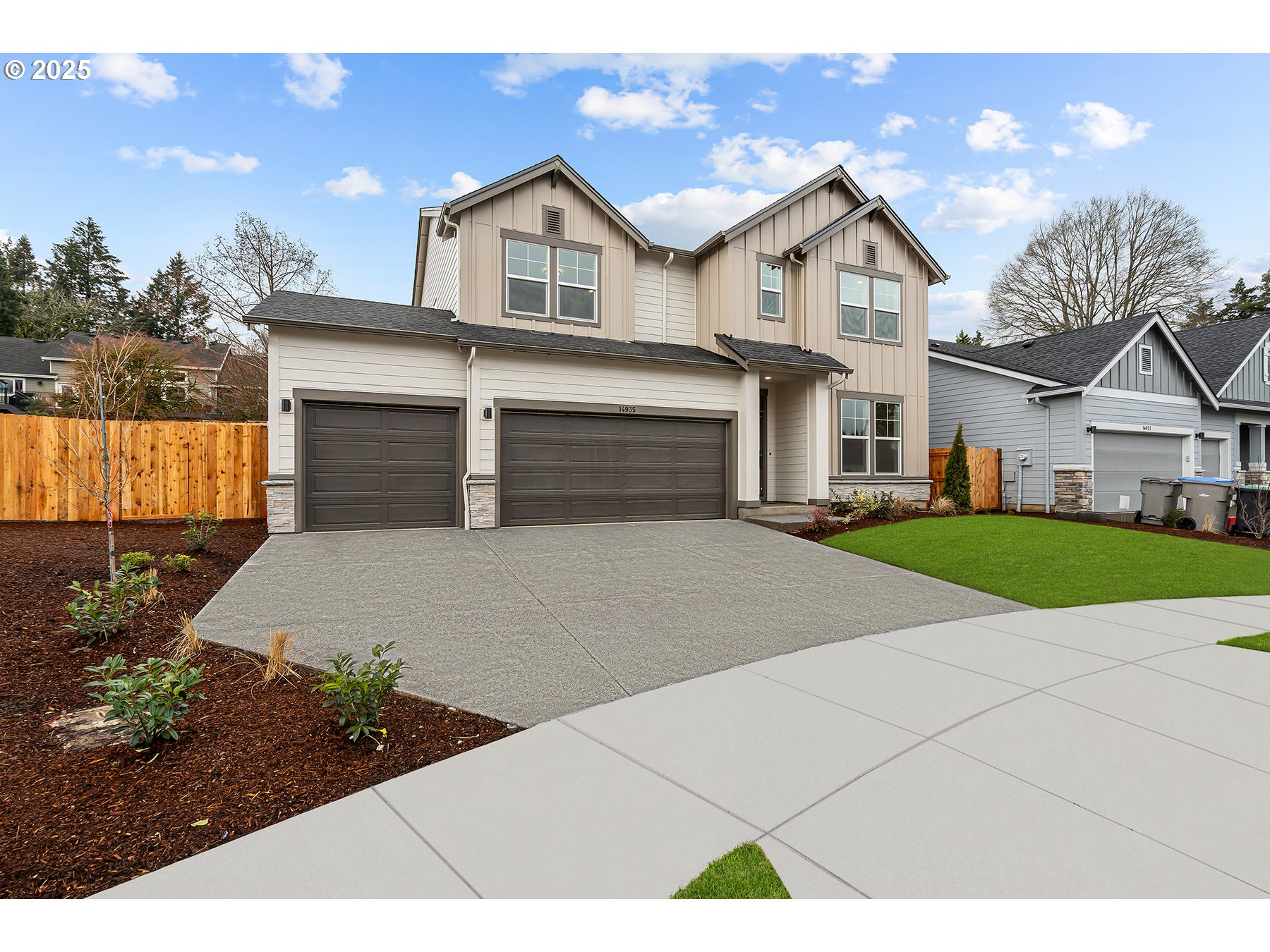 14935 Southwest Butte Terrace Tigard, OR 97224 - Photo 1 of 29 Gallery Image 1