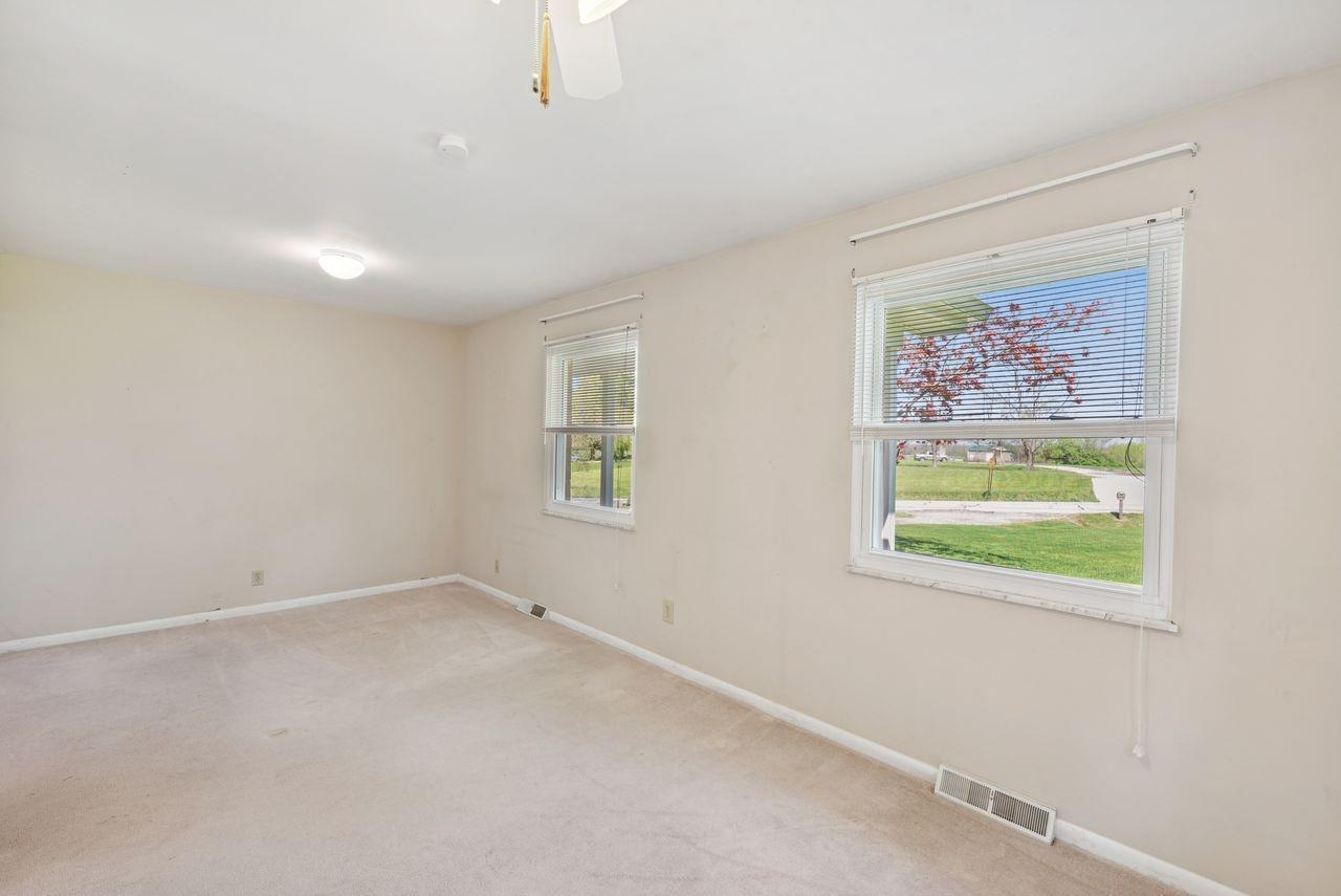 809 Locust Corner Road Cincinnati, OH 45245 - Photo 14 of 37 Gallery Image 14
