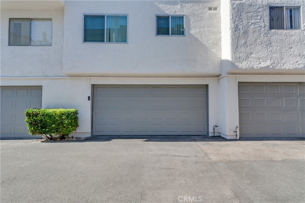 12334 Chandler Boulevard, Unit C Valley Village, CA 91607 - Photo 27 of 30 a view of an entrance to house