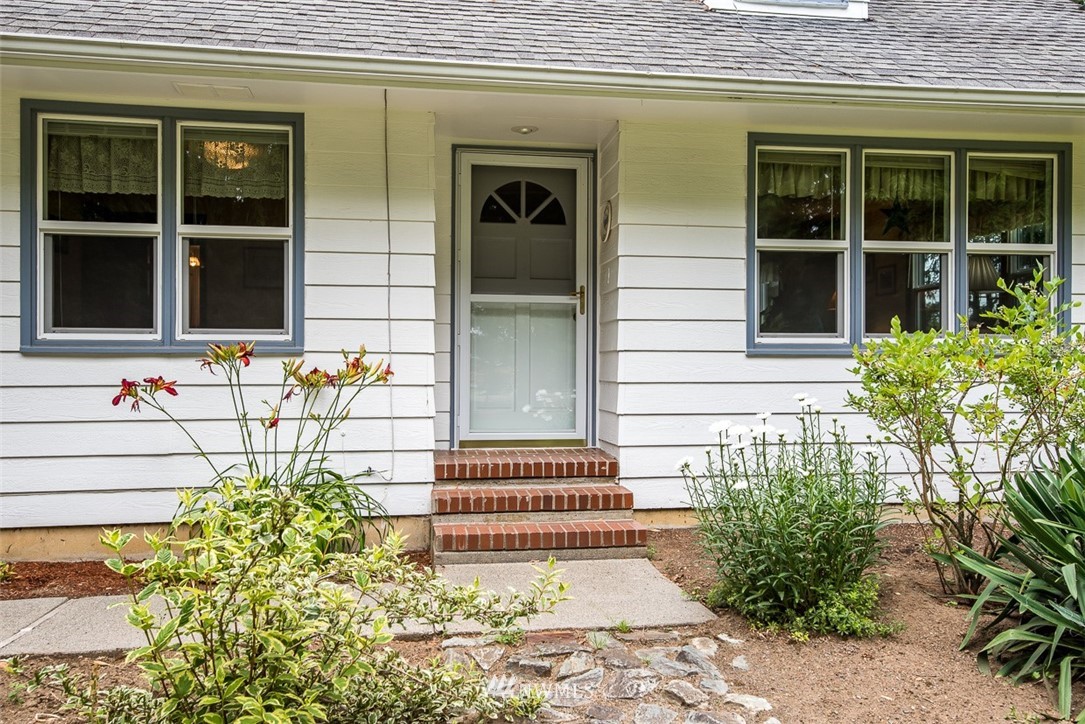946 East Hemmi Road Everson, WA 98247 - Photo 2 of 24 Gallery Image 2