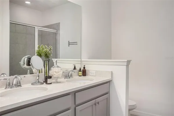 $3,695 | 4919 Tobermory Way, Bradenton, FL 34211