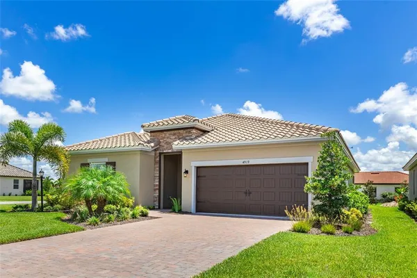 $3,695 | 4919 Tobermory Way, Bradenton, FL 34211