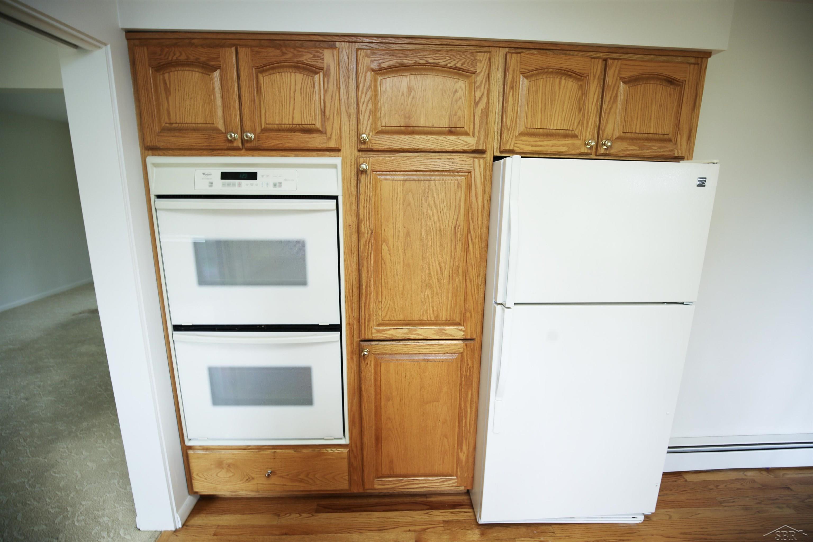 636 Stoneham Road Saginaw, MI 48638 - Photo 17 of 54 Double Ovens