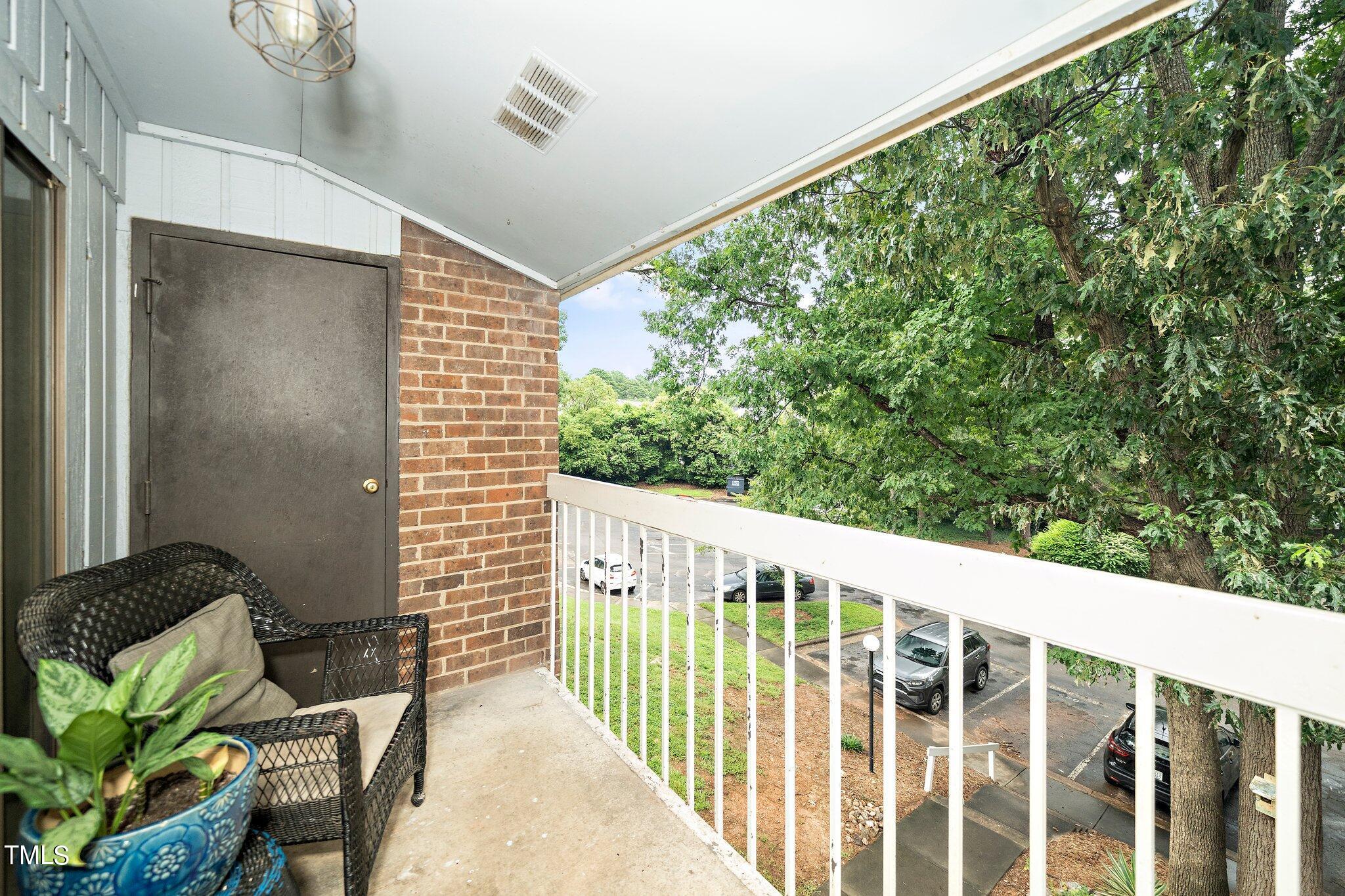 1008 Sandlin Place, Unit G Raleigh, NC 27606 - Photo 12 of 17 12-web-or-mls-1008 Sandlin Pl (10 of 17)