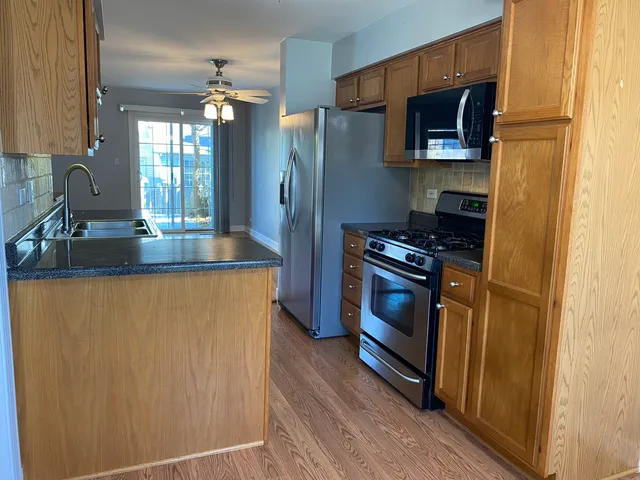 $2,400 | 1722 Ranchview Drive, Naperville, IL 60565