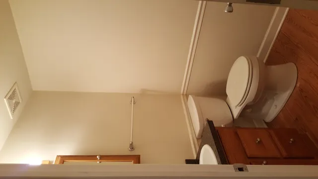 $2,400 | 1722 Ranchview Drive, Naperville, IL 60565