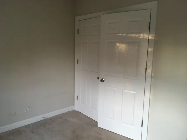 $2,400 | 1722 Ranchview Drive, Naperville, IL 60565