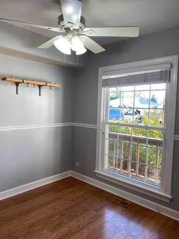 $2,400 | 1722 Ranchview Drive, Naperville, IL 60565