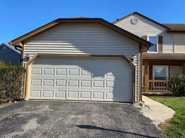 $2,400 | 1722 Ranchview Drive, Naperville, IL 60565