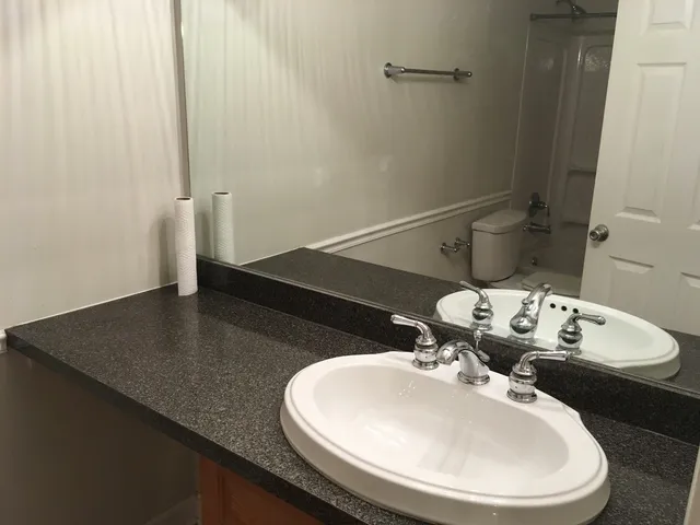 $2,400 | 1722 Ranchview Drive, Naperville, IL 60565