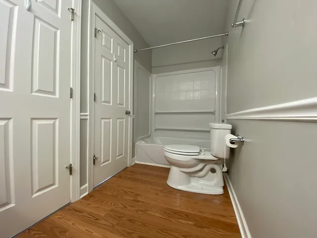 $2,400 | 1722 Ranchview Drive, Naperville, IL 60565