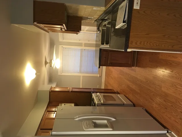 $2,400 | 1722 Ranchview Drive, Naperville, IL 60565