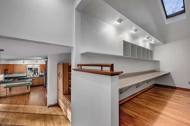 $449,900 | 75 Hart Road, Guilford, CT 06437