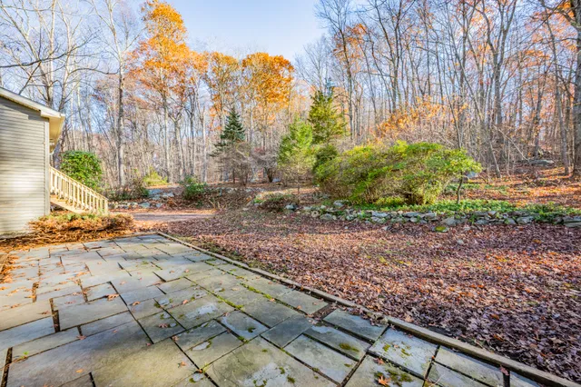 $449,900 | 75 Hart Road, Guilford, CT 06437