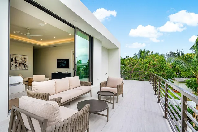 $3,850,000 | 718 Lake Avenue North, Delray Beach, FL 33483