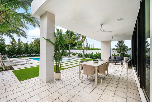 $3,850,000 | 718 Lake Avenue North, Delray Beach, FL 33483