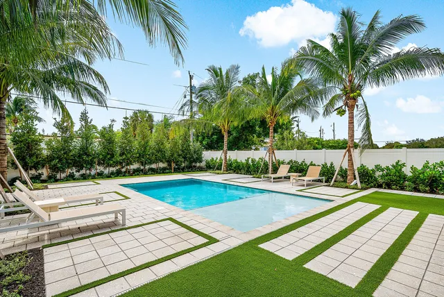 $3,850,000 | 718 Lake Avenue North, Delray Beach, FL 33483