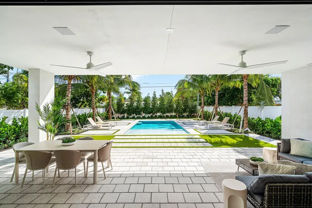 $3,850,000 | 718 Lake Avenue North, Delray Beach, FL 33483