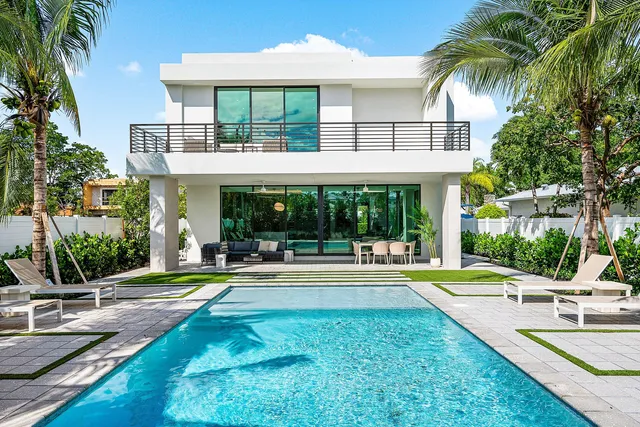 $3,850,000 | 718 Lake Avenue North, Delray Beach, FL 33483