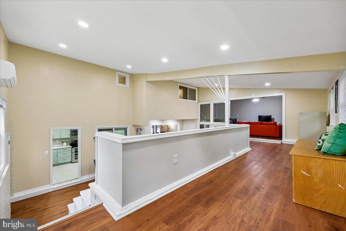 11518 Charlton Drive Silver Spring, MD 20902 - Photo 19 of 49 Upper Level loft