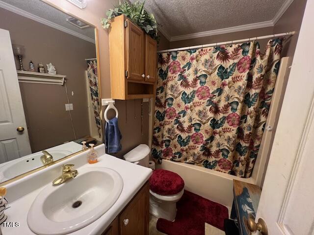 5368 Elevation Road Benson, NC 27504 - Photo 18 of 40 a bathroom with a sink and a mirror