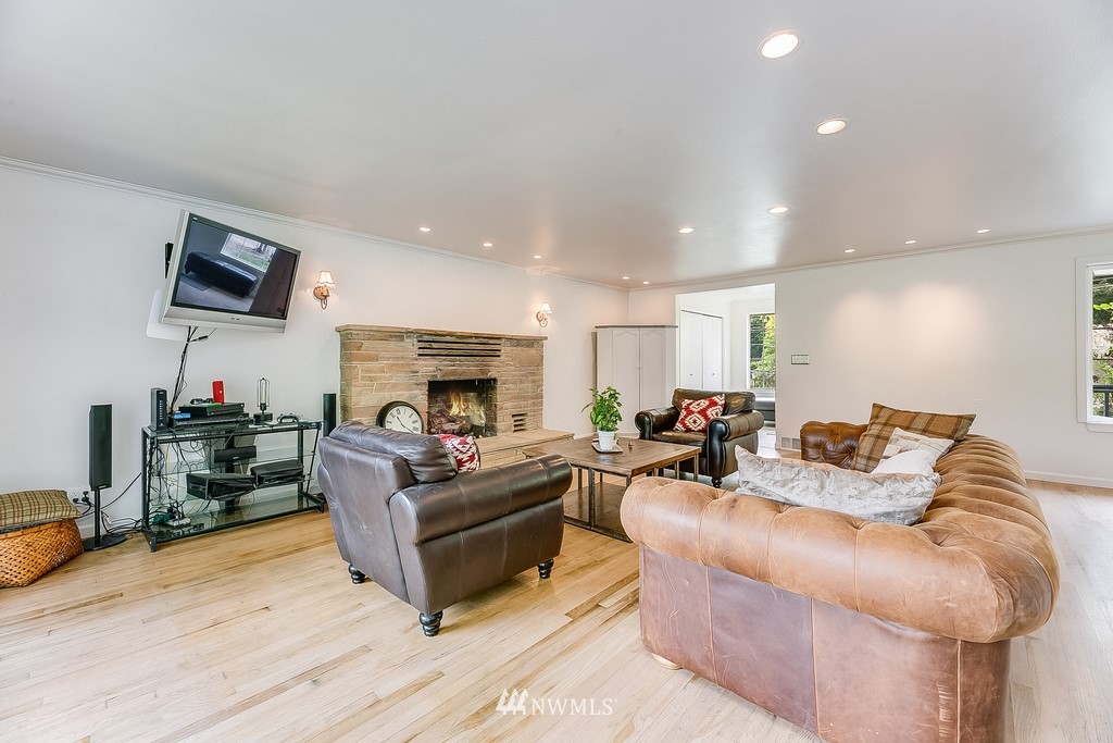 15114 Southeast 107th Street Renton, WA 98059 - Photo 12 of 35 Gallery Image 12