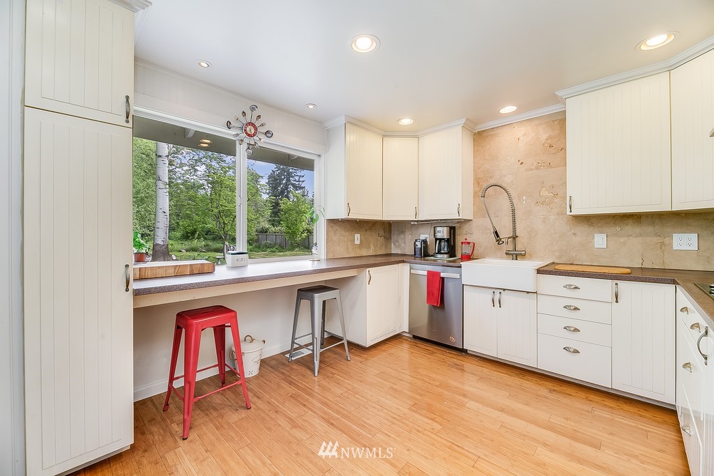 15114 Southeast 107th Street Renton, WA 98059 - Photo 14 of 35 Gallery Image 14