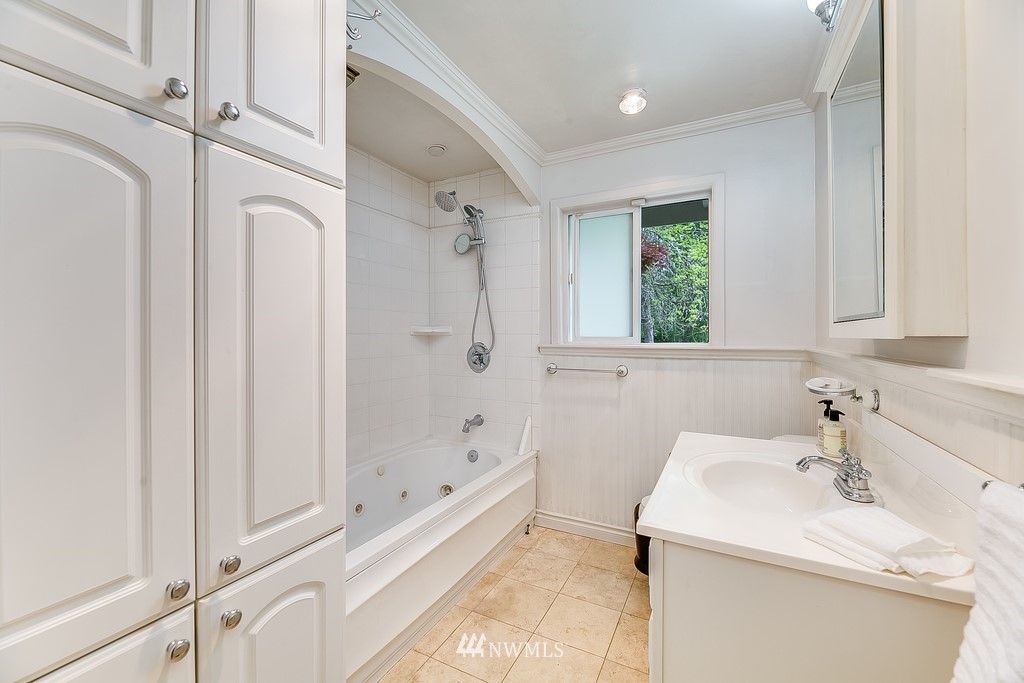 15114 Southeast 107th Street Renton, WA 98059 - Photo 20 of 35 Gallery Image 20
