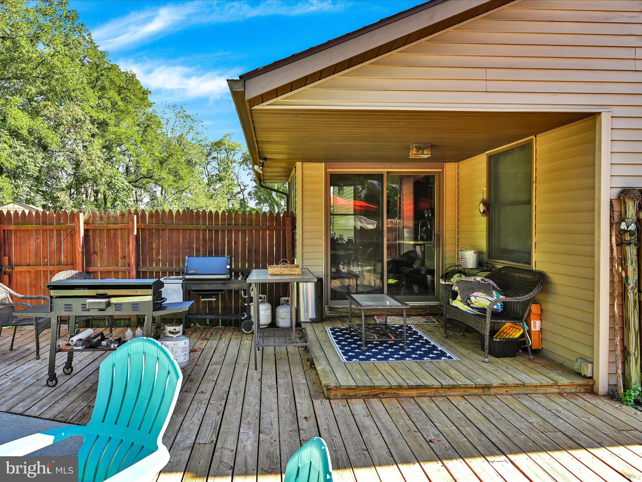 128 Old Ebenezer Road Lebanon, PA 17046 - Photo 11 of 16 Deck