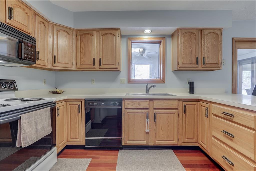 4239 Moss Ridge Lane Indianapolis, IN 46237 - Photo 11 of 27 Gallery Image 11