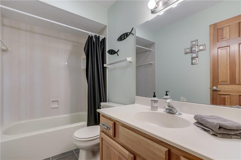 4239 Moss Ridge Lane Indianapolis, IN 46237 - Photo 16 of 27 Gallery Image 16