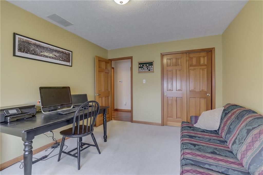 4239 Moss Ridge Lane Indianapolis, IN 46237 - Photo 18 of 27 Gallery Image 18