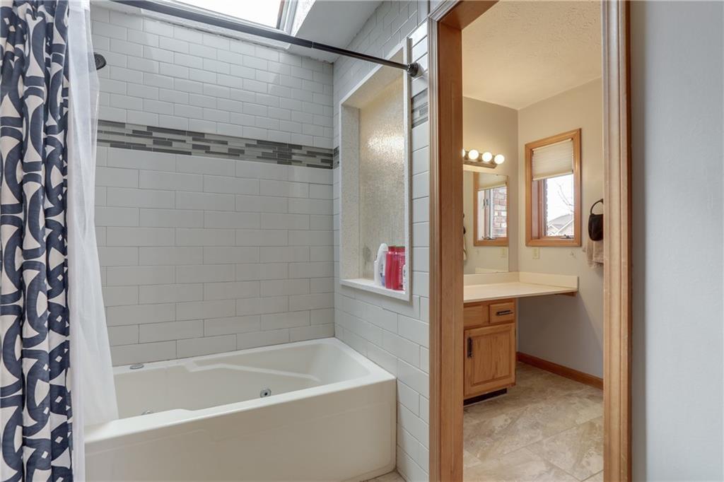 4239 Moss Ridge Lane Indianapolis, IN 46237 - Photo 25 of 27 Gallery Image 25