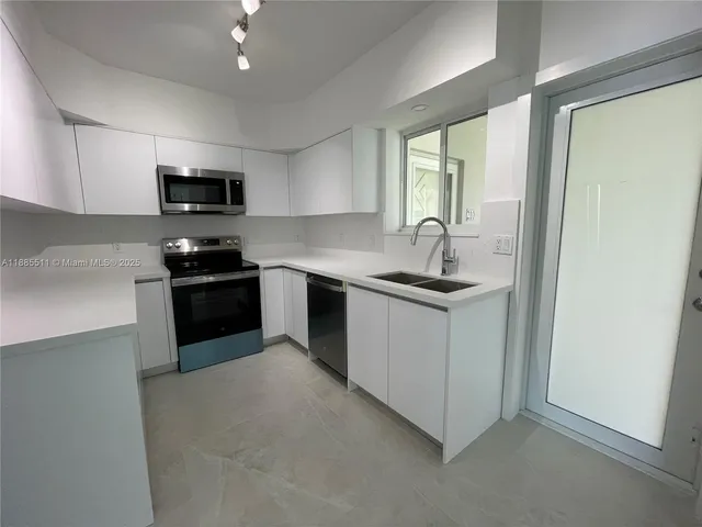 $580,000 | 462 Golden Isles Drive, Unit 211, Hallandale Beach, FL 33009