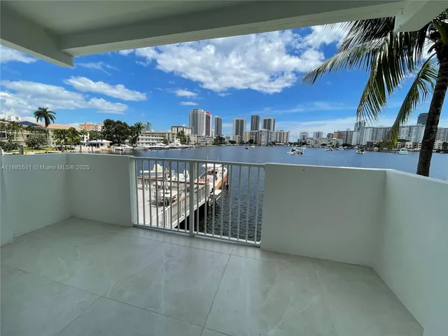 a view of a terrace with sky view