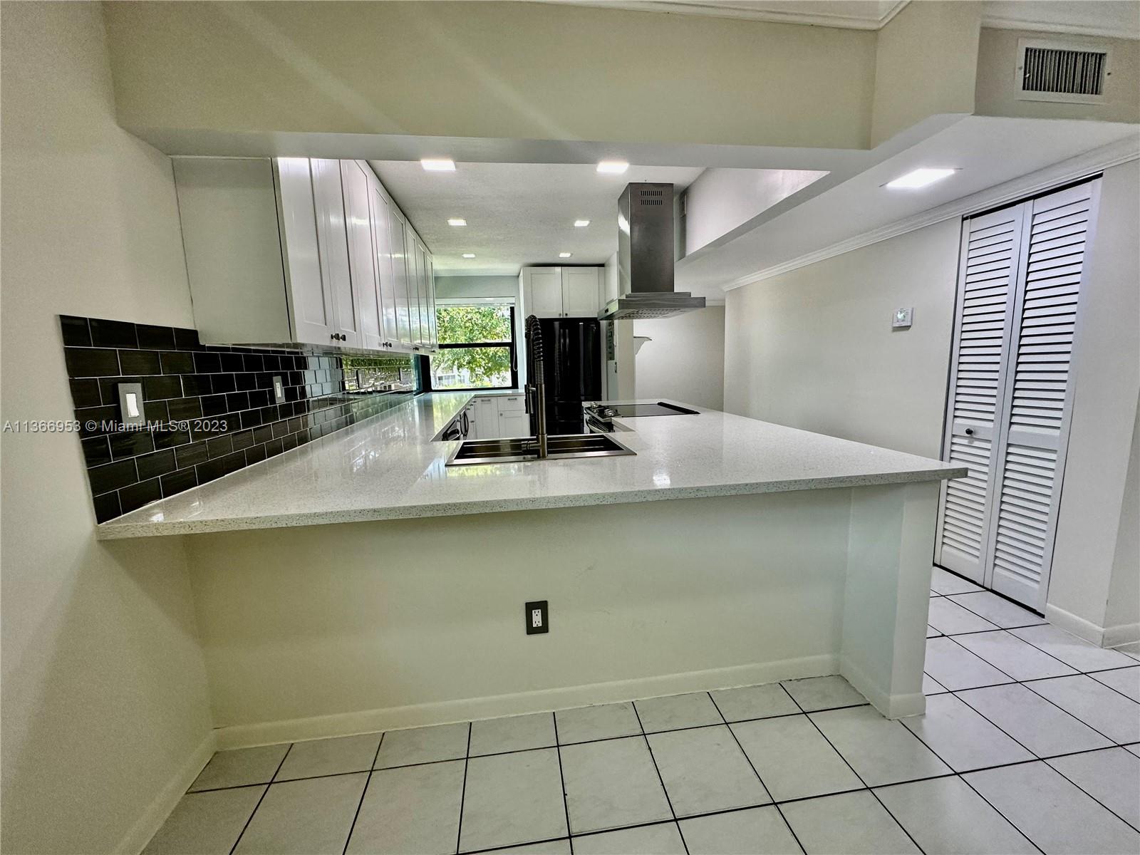 9746 West McNab Road, Unit 212 Tamarac, FL 33321 - Photo 7 of 57 Gallery Image 7