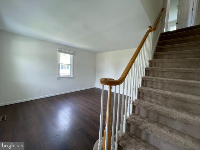 201 Inland Avenue Ewing, NJ 08638 - Photo 6 of 17
