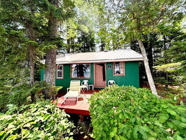 $289,000 | 021 1st, Millinocket, ME 04462