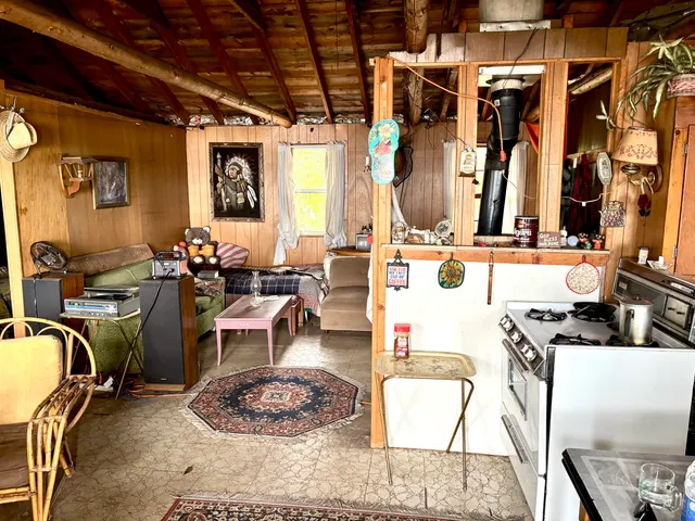 $289,000 | 021 1st, Millinocket, ME 04462