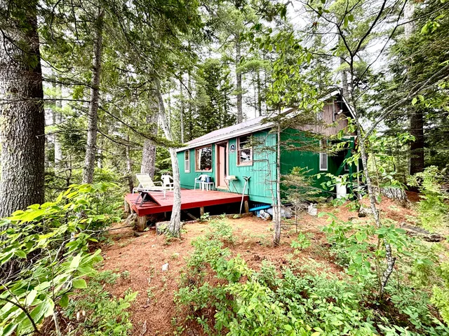 $289,000 | 021 1st, Millinocket, ME 04462
