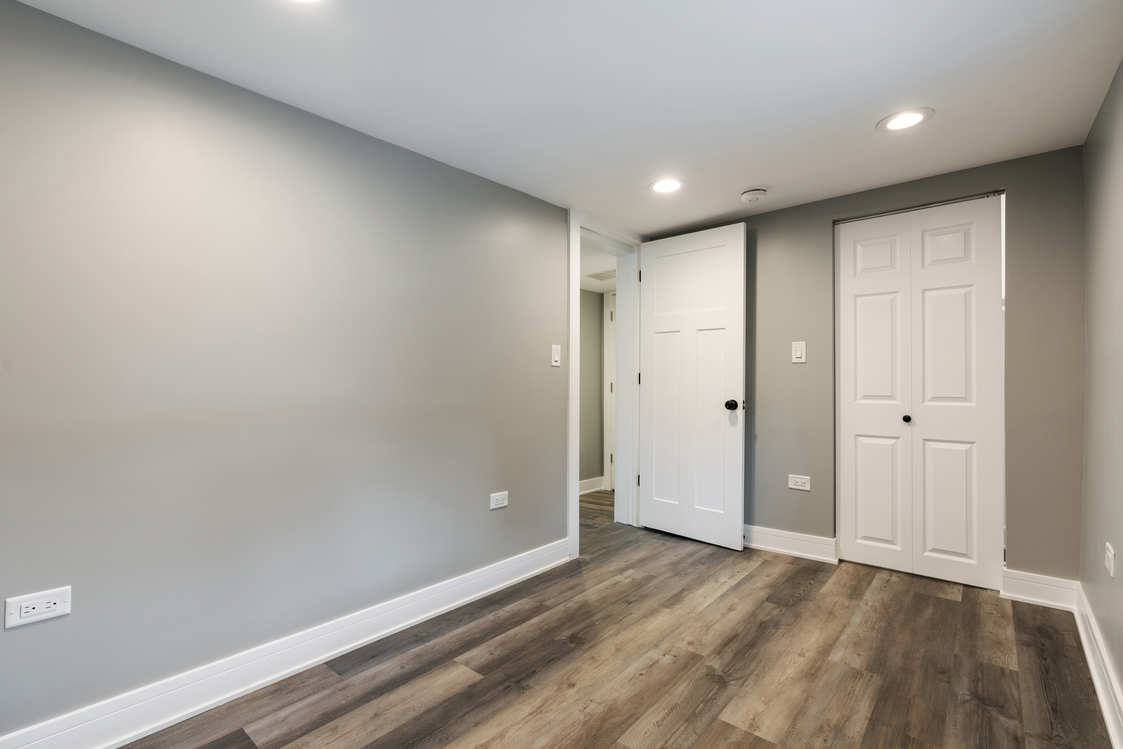 4624 North Springfield Avenue Chicago, IL 60625 - Photo 11 of 44 a view of an empty room