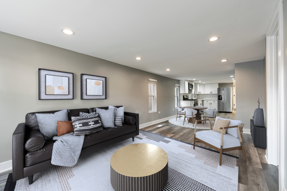 4624 North Springfield Avenue Chicago, IL 60625 - Photo 4 of 44 a living room with furniture and a table
