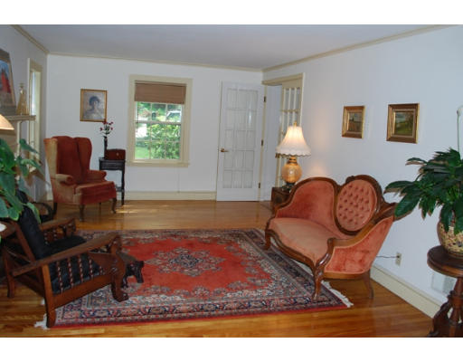 17 Shade Street Lexington, MA 02421 - Photo 5 of 16