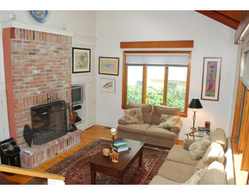 17 Shade Street Lexington, MA 02421 - Photo 7 of 16