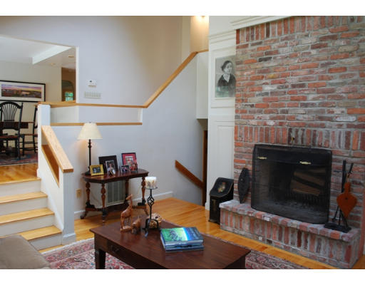 17 Shade Street Lexington, MA 02421 - Photo 8 of 16