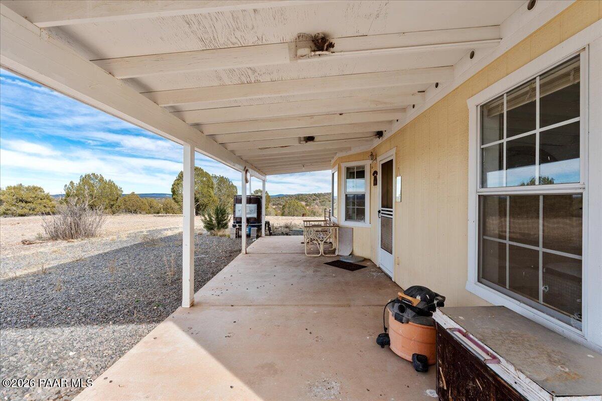 44044 North Haywire Road Ash Fork, AZ 86320 - Photo 12 of 22 18-Patio