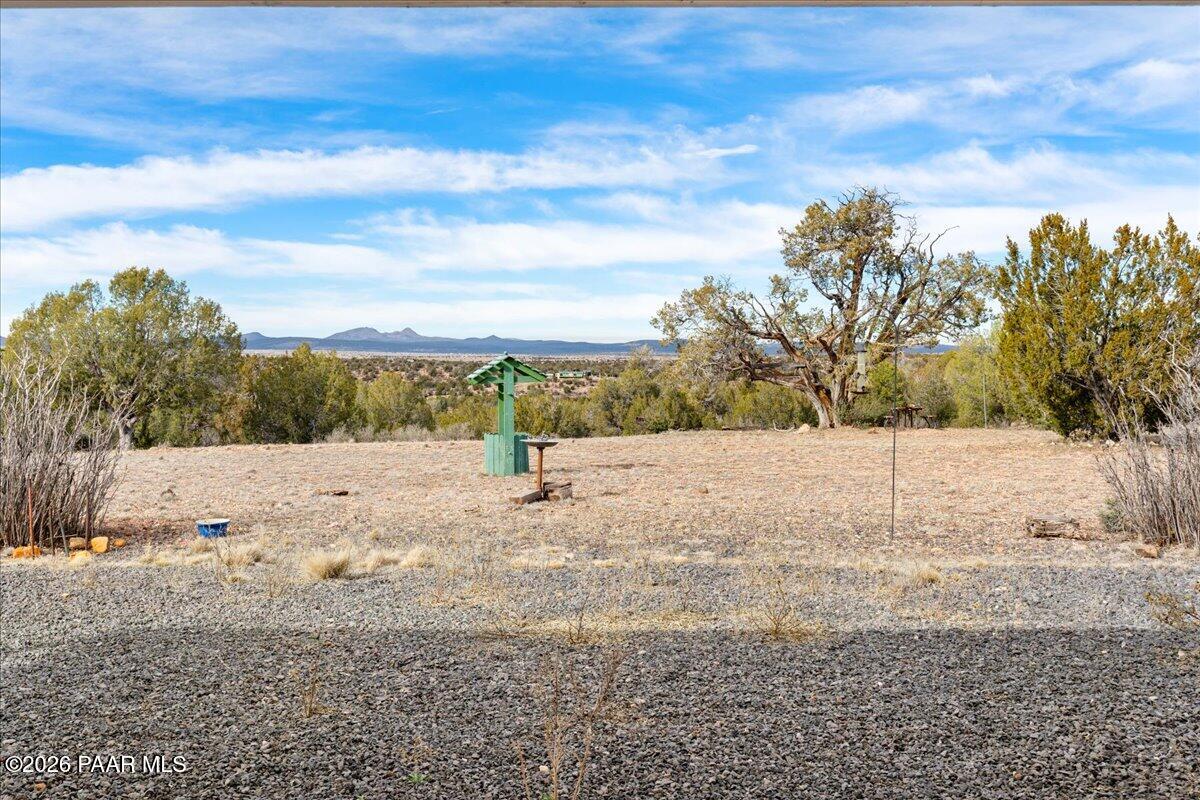 44044 North Haywire Road Ash Fork, AZ 86320 - Photo 13 of 22 19-Patio View