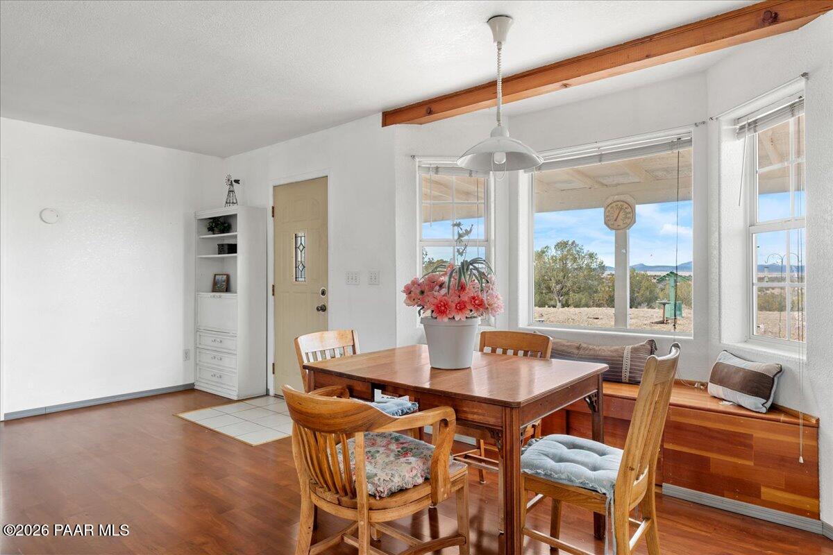 44044 North Haywire Road Ash Fork, AZ 86320 - Photo 7 of 22 11-Dining Area View