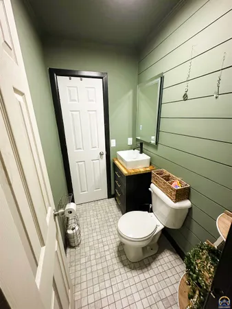 $189,900 | 2213 West 22nd Avenue, Emporia, KS 66801