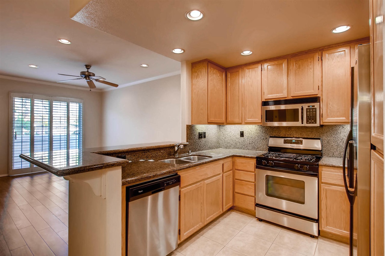 4010 Craven Road, Unit 15 Oceanside, CA 92057 - Photo 6 of 11